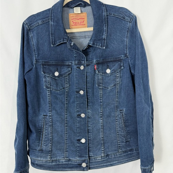 Levi's Women's Indigo Jean Jacket - Picture 1 of 15